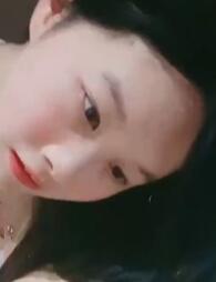 酒吧里刚认识的00年妹子