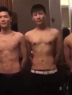 富婆点男模们