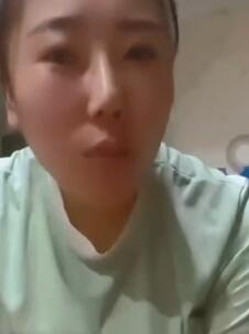 武陟县崂山啤酒女子玩真心话大冒险 用啤酒瓶自拍视频曝光