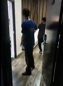 清晰对话!组团抓奸一顿暴打