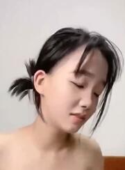 小萱啊童颜女神高速满脸销魂乐开花