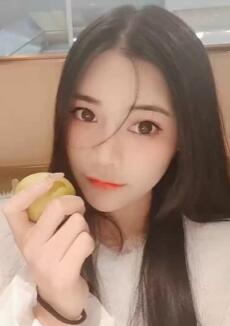 18岁美女私迷保养技师玩弄女孩粉嫩