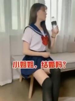 иϼ